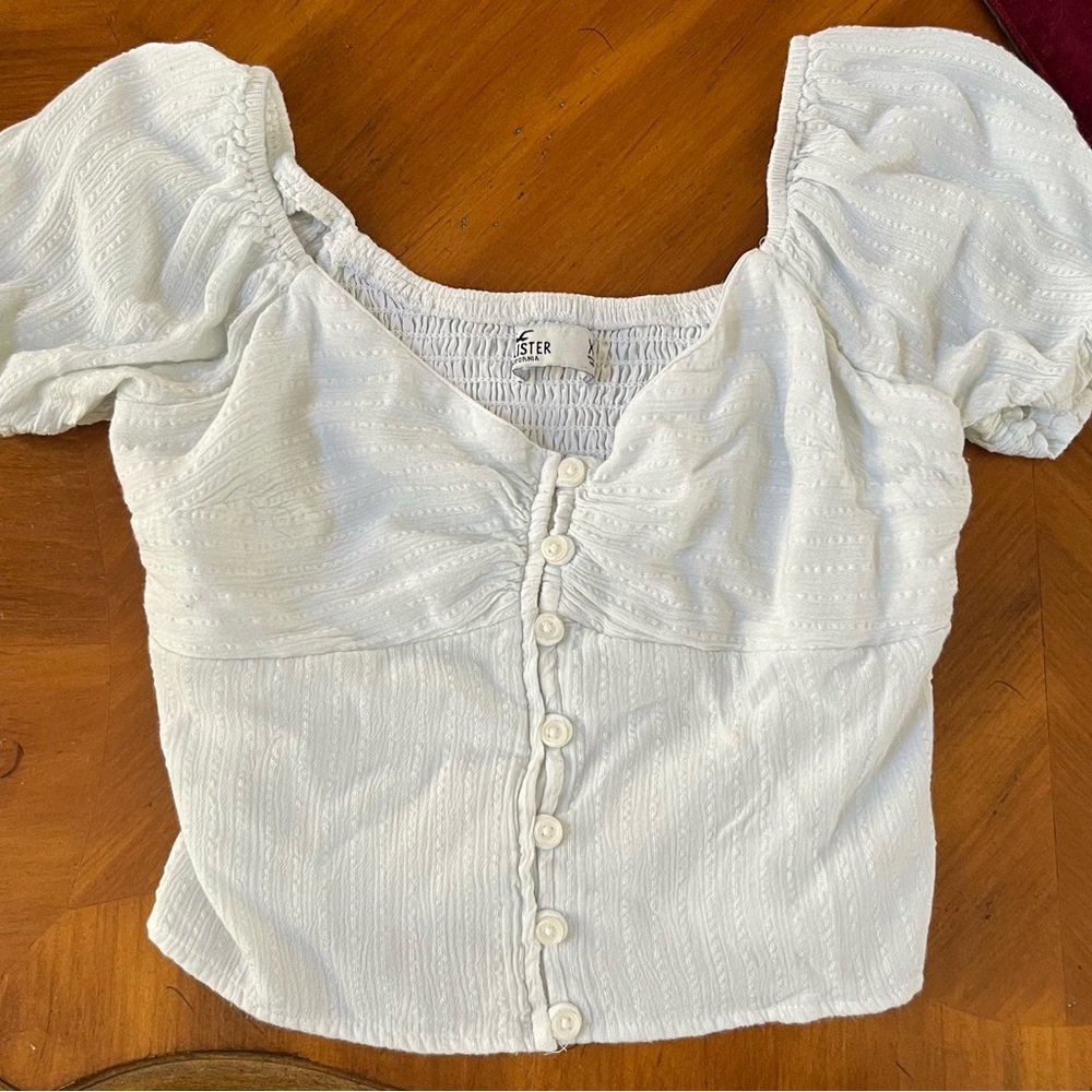 Hollister women’s white crop top size XS